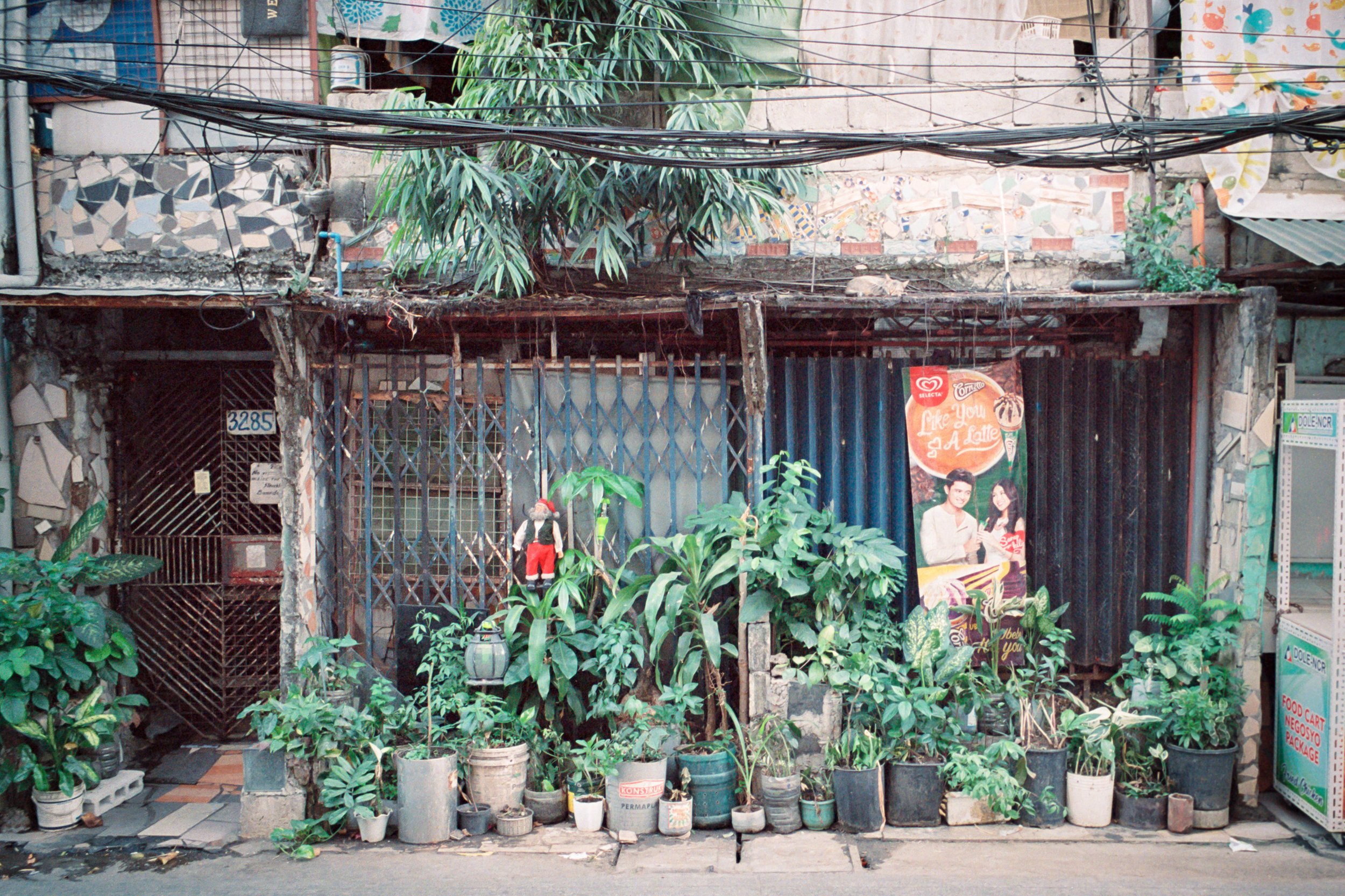 032024-Manila-MP28mm-Portra800-15.jpg