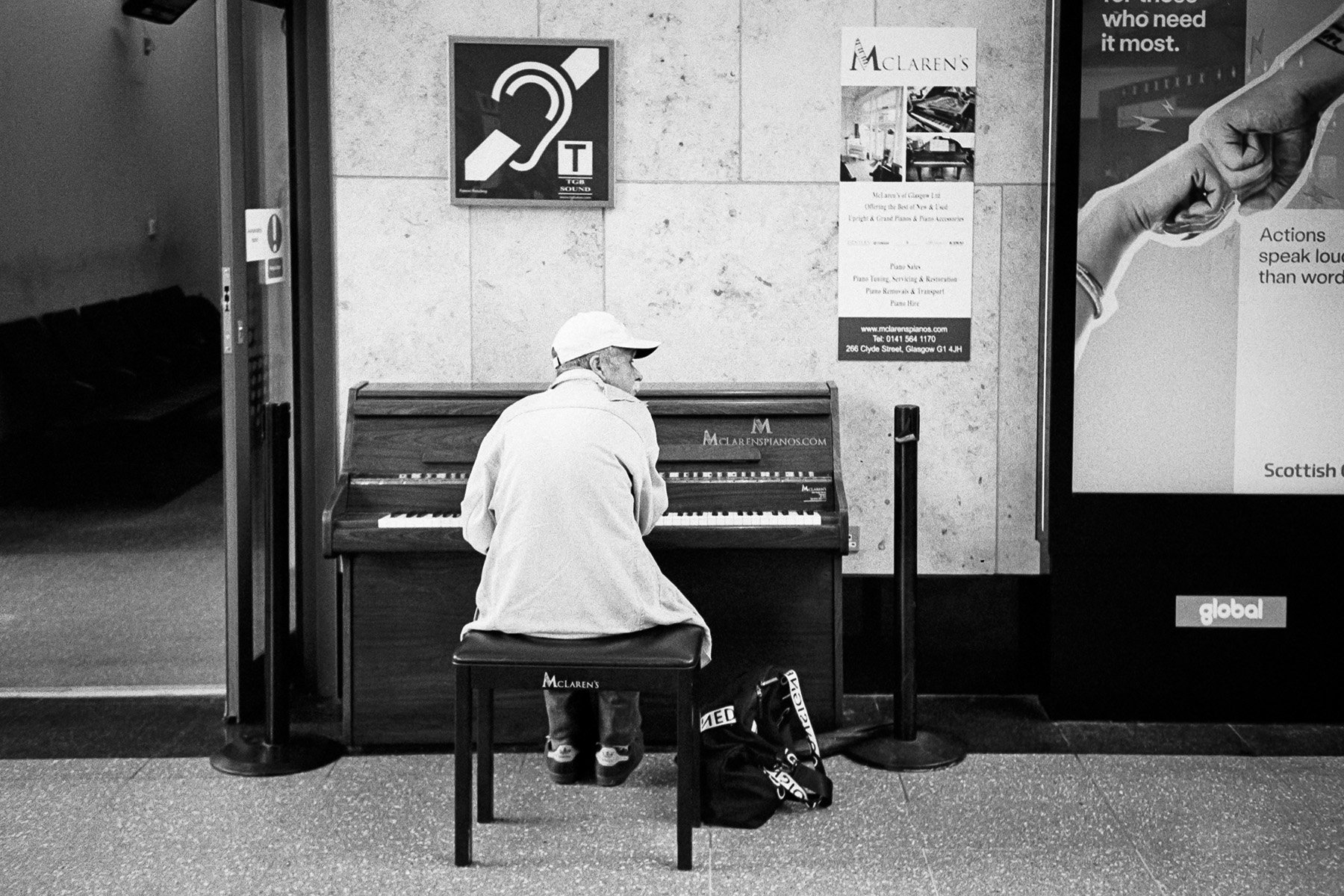 0723-Glasgow-Rollei35S-TX400-03.jpg
