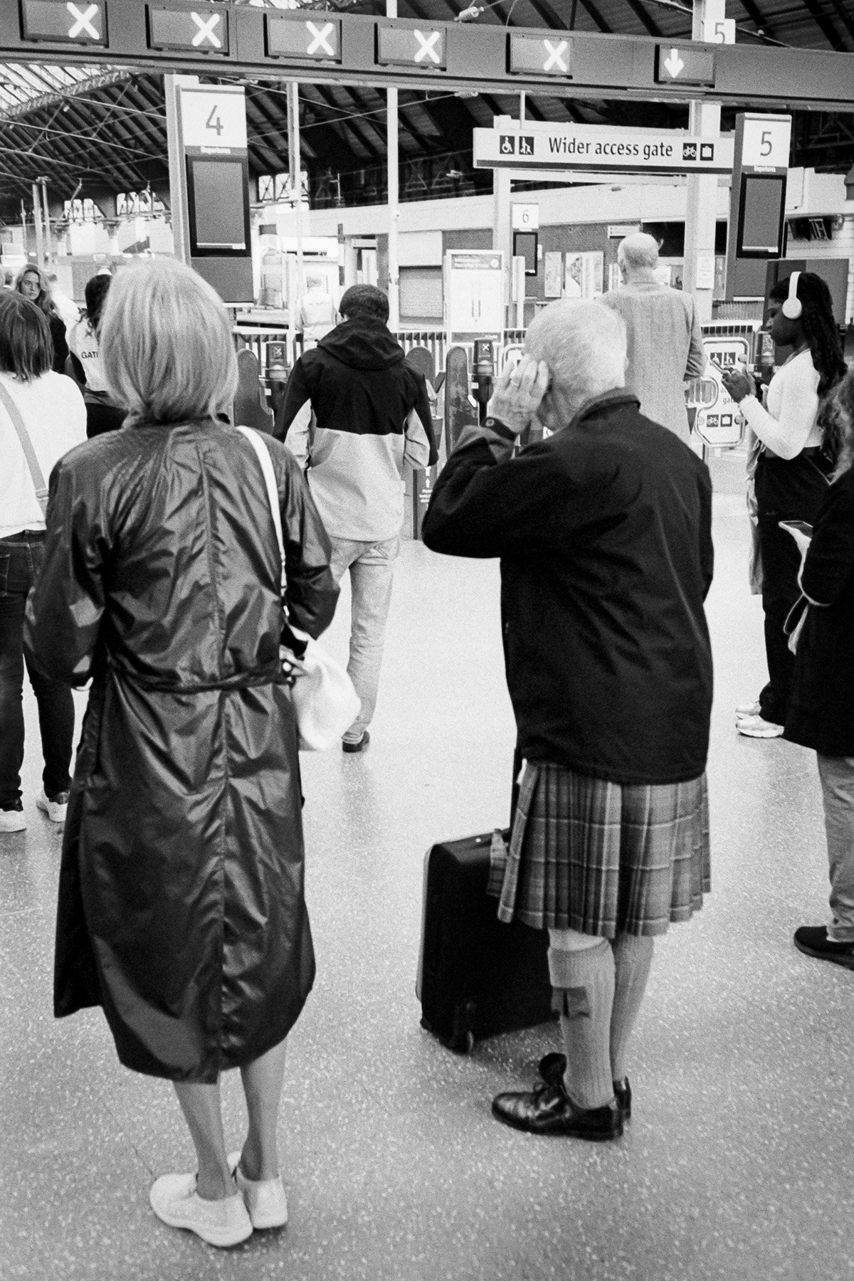 0723-Glasgow-Rollei35S-TX400-04.jpg