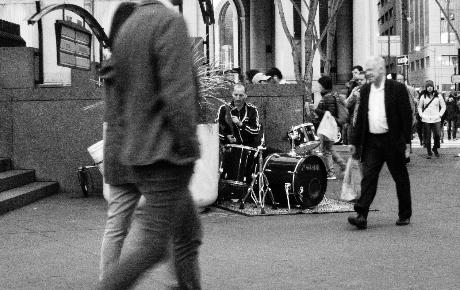 dummer-busker-montg-vanness.jpg