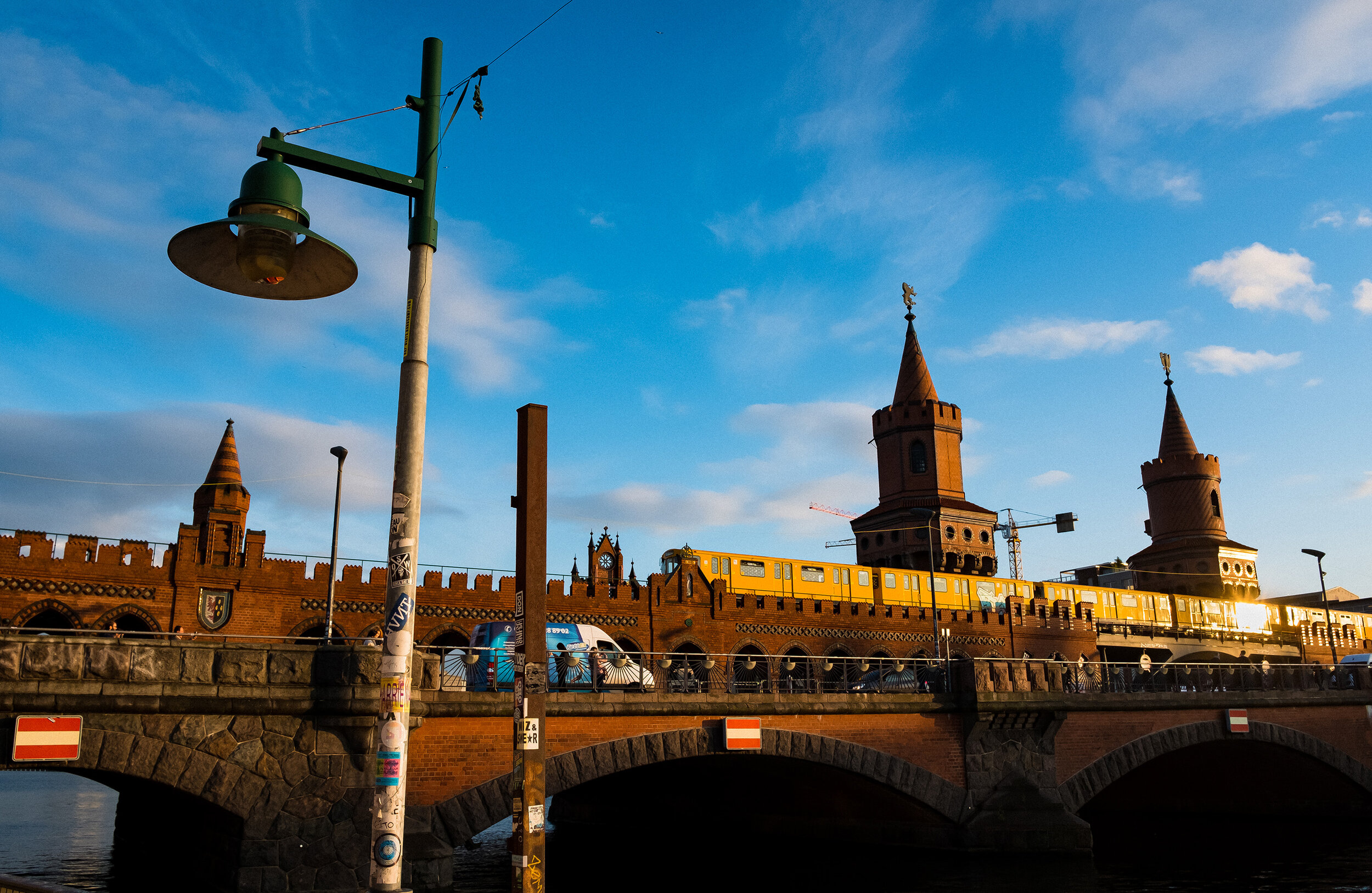 Fredricshane-bridgetrain-Berlin-2019-01.jpg