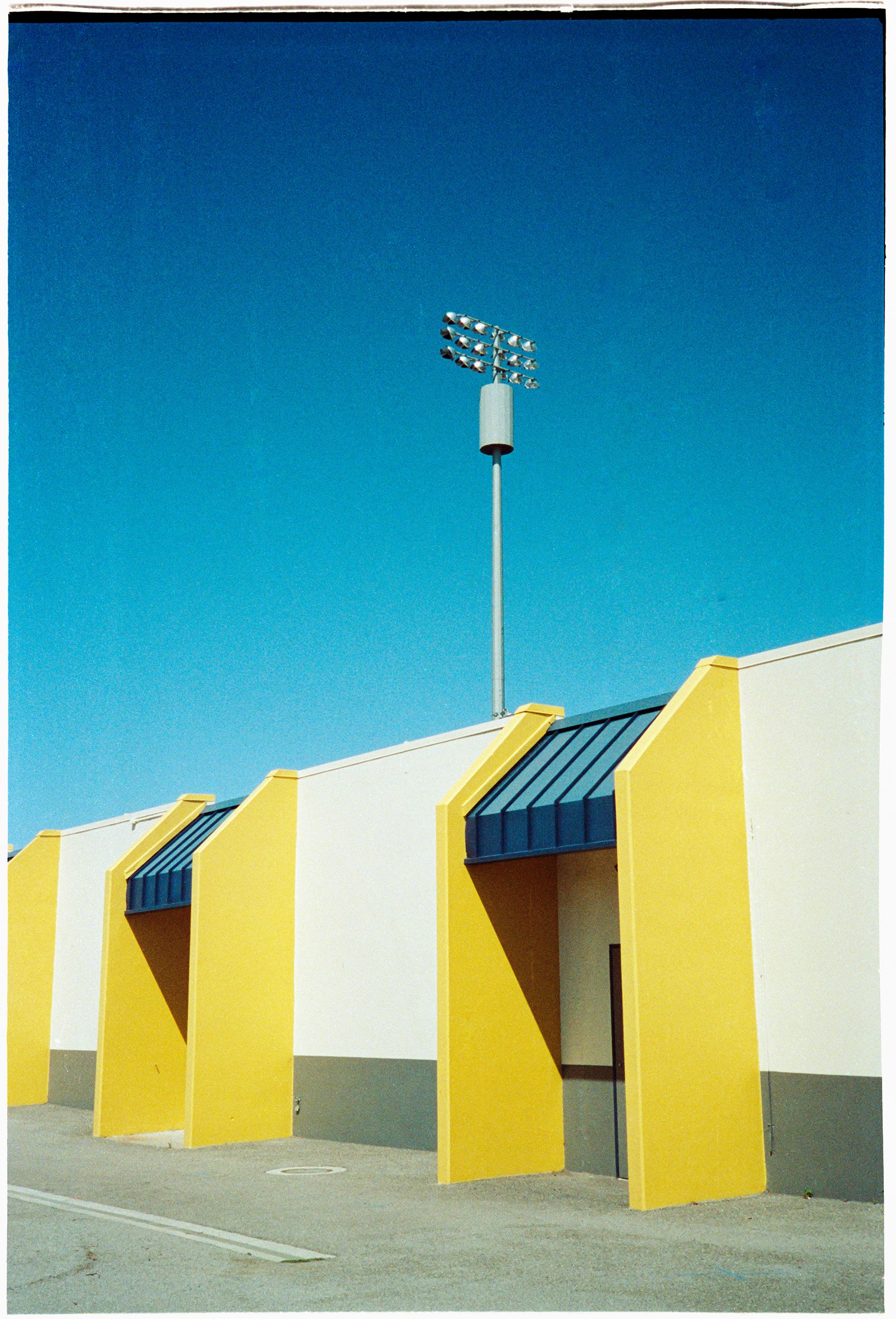 MHS-01-Lomo-R35S copy.jpg