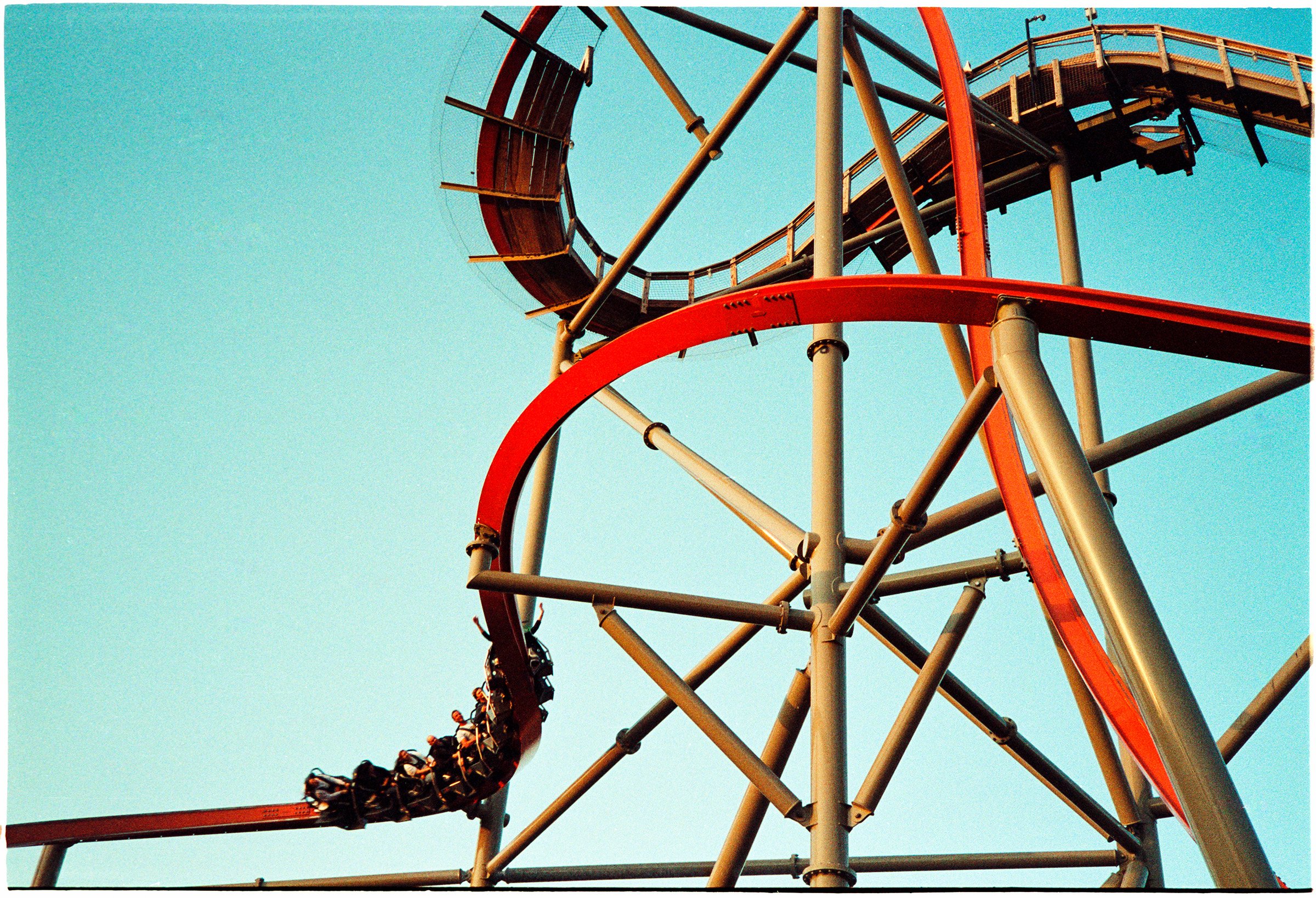 MHS-06-Lomo-R35S copy.jpg