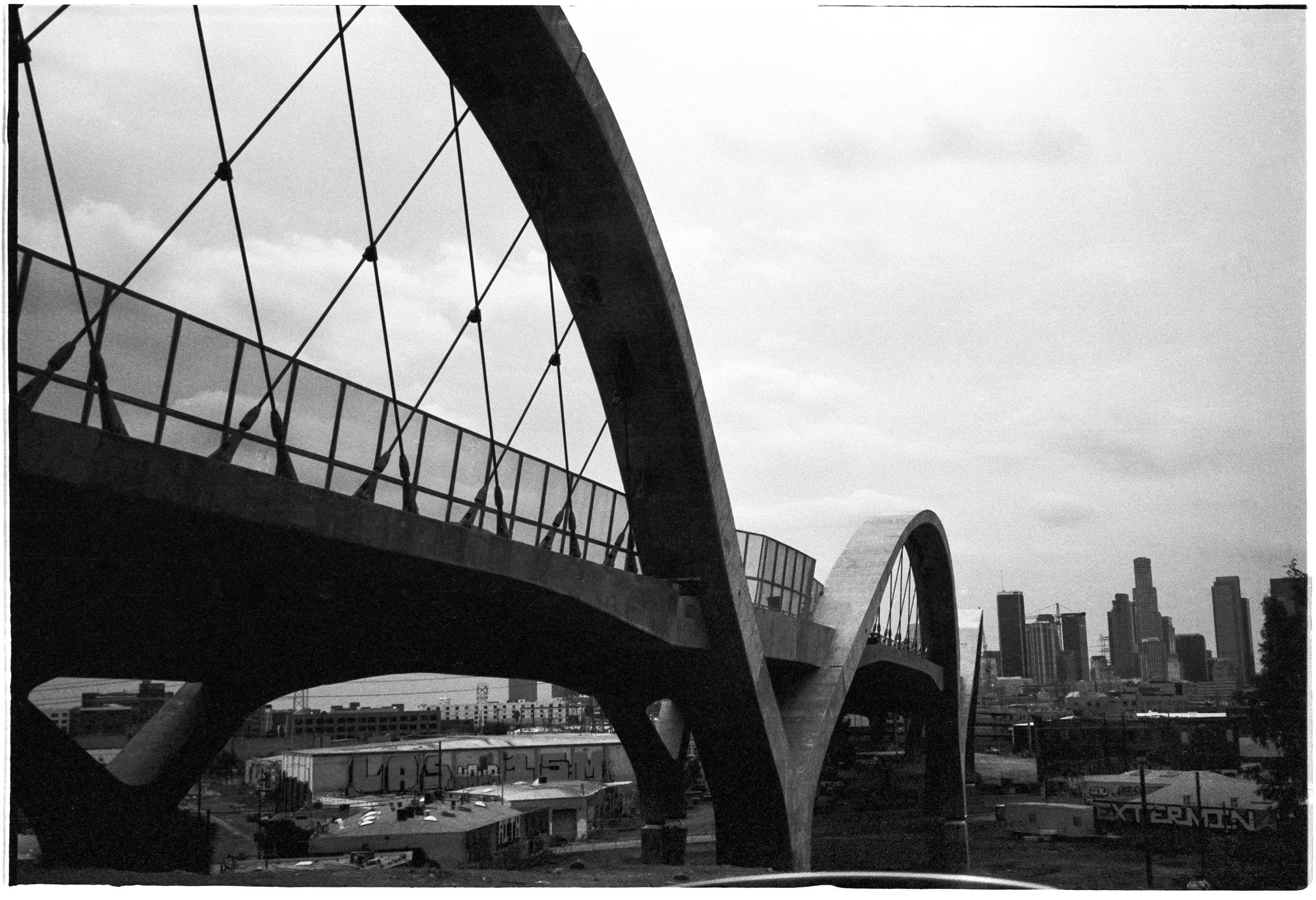 Rollei35-TX400-09.2022-LA-01.jpg
