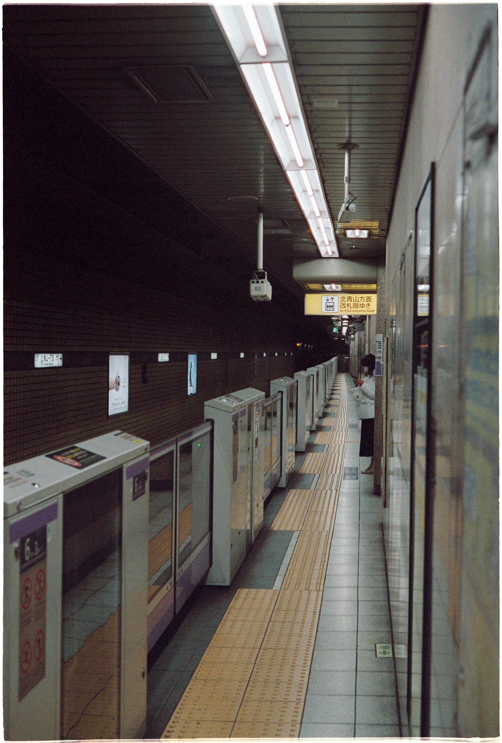 Tokyo-2022-MP-Portra800-03 copy.jpg