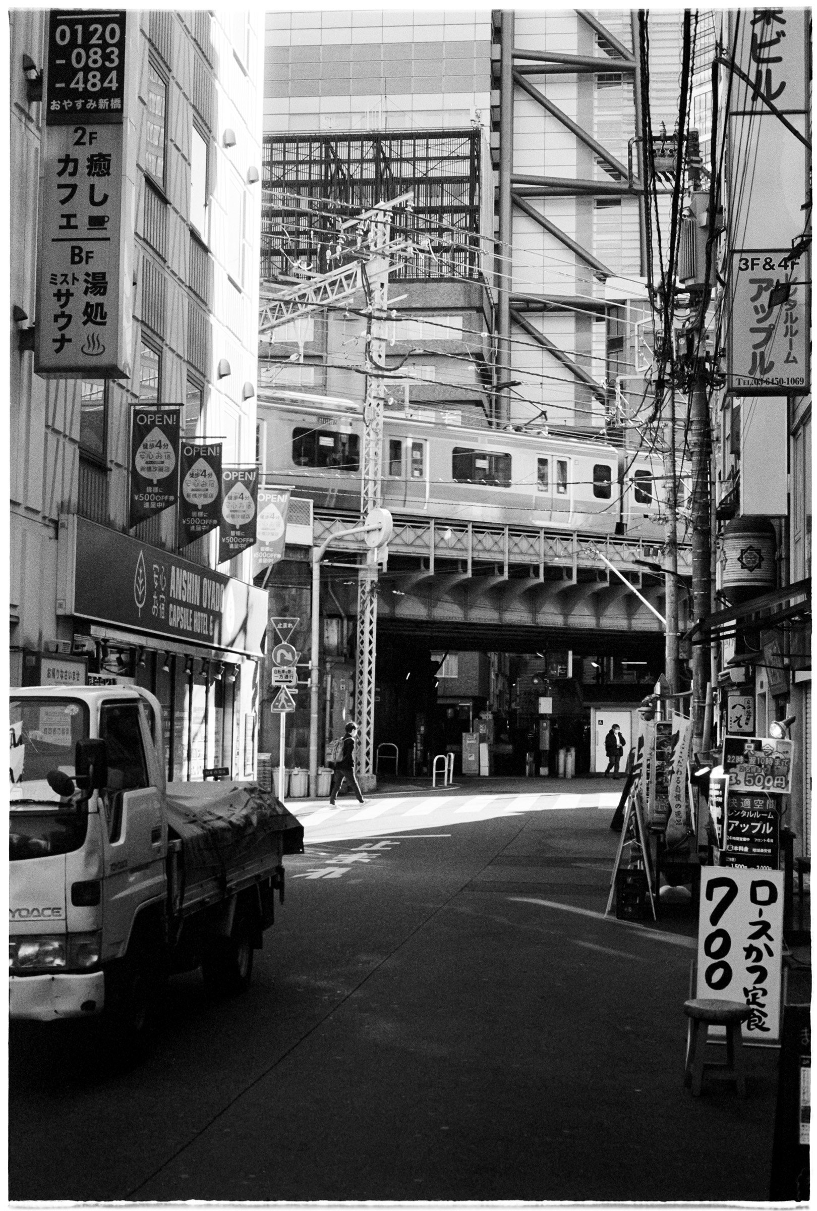 Tokyo-2022-MP-TriX400-55 copy.jpg