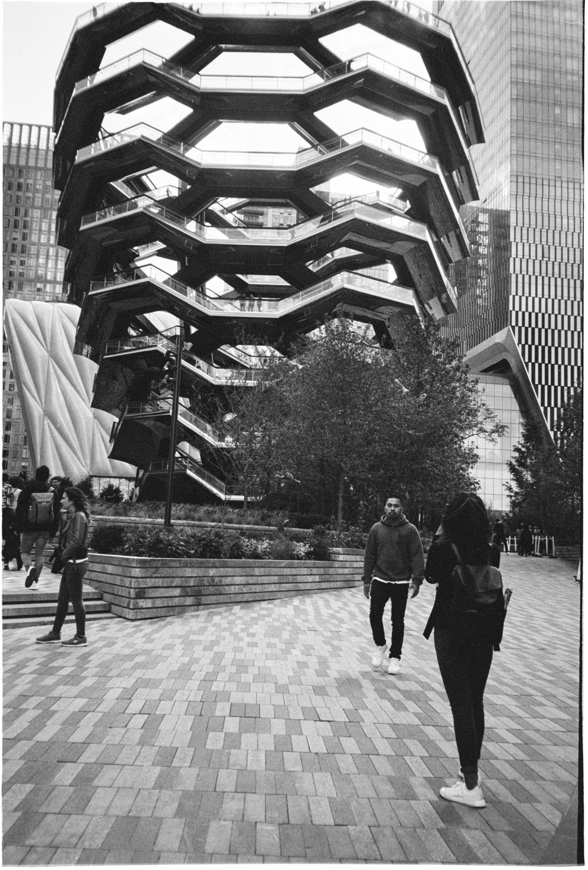 Vessel-couple-01.jpg